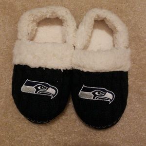 NWOT Seahawks Slippers